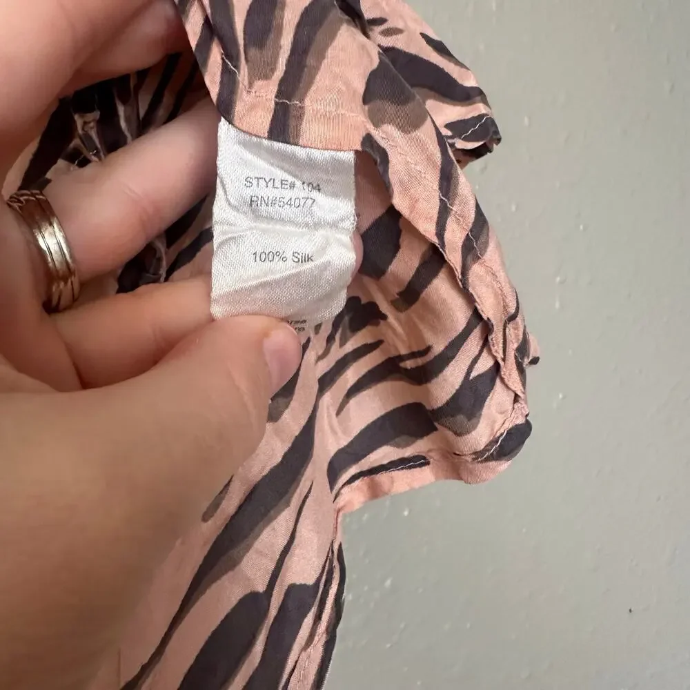Cabi silk animal print ruffle front blouse size medium - Picture 3 of 6